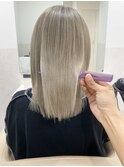 ホワイトグレージュ　ホワイトカラー