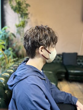 イネス(Ines) スパイラル&ホワイトハイライト