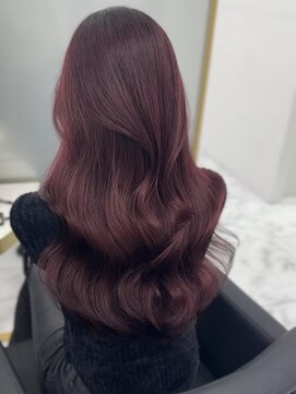 ジュイル シブヤ(JEWIL SHIBUYA) 紫が入った赤髪もかわいい!