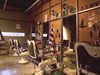 フジヤマバーバーショップ アジト(FUJIYAMA BARBER SHOP ajito)の写真