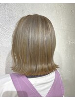 ワースホワイル(WORTH WHILE) 大人ガーリーダークアッシュミディアムレイヤーカットブリーチ