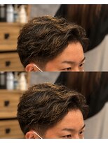 ゼロスバーバー(0's BARBER SHOP)&nbsp;束感黒髪メンズカット人気流行ナチュラル清潔感