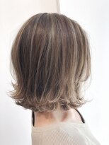 エミュスト(Emuest) 【Emuest心斎橋】外ハネショートボブ×3Dハイライトカラー☆