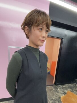 キジ(KIJI) ブリーチパーマ×マッシュショート