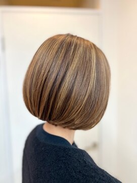 ディグニティ(DIGNITY) 艶髪×白髪ぼかしハイライト×お洒落ボブ