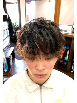 ヘアーサロンくろだ2番館 ツイストスパイラル