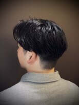 ヒロギンザ 六本木店(HIRO GINZA)&nbsp;センターパート　刈り上げ