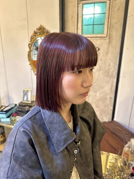 フルアヘッド(FULL A HEAD) 切りっぱなしボブ