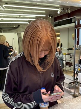 ヲタク(wotaku.) ベージュベージュカラーミルクティーカラーダブルカラーミニボブ