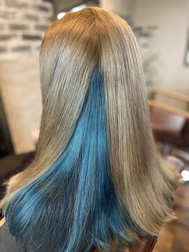 ジンク(Zn) サラ艶ロング × インナーカラーターコイズブルー