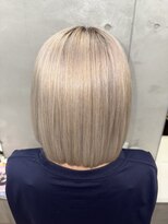 シロ(SHeIRO)&nbsp;ホワイトベージュ、シルバー、ハイトーン