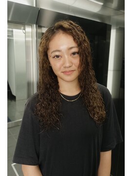 ヘーゼル 博多(HAZEL.) Naito【ブリーチ毛対応】スパイラルウェーブパーマ
