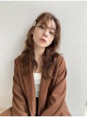 オリーブベージュ