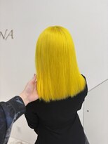 ナナ(NANA) レイヤーカット/ウルフカット/ホワイトブロンド/外ハネボブ/美髪