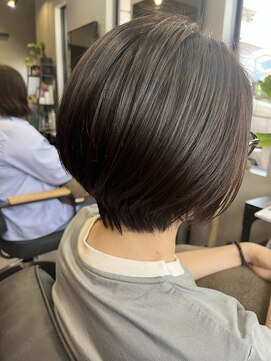ラトリエ(L’ATELIER) ショートボブ