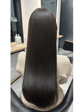 レス(Les.) ハッシュカットミディアムレイヤーフレンチバングくびれヘア