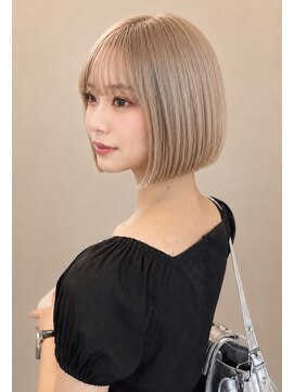 ビグディーサロン(BIGOUDI SALON) ハイトーン×切りっぱなしボブ
