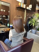 アオイ(Aoi)&nbsp;毎朝のスタイリングが楽になるミディアムカット