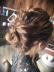 なみなみウェーブ×ルーズヘアセット