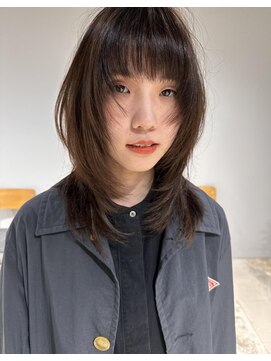 ワン(One) 顔まわり軽いミディアム