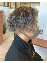 チル(chill)&nbsp;ミディアム×スパイラルパーマ