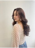巻き髪ロングヘアー