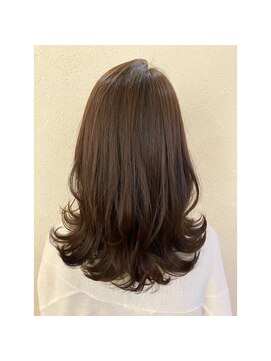 エルサフィロ キタハマ(el zafiro kitahama) 20×30×40代×ベージュカラー×くびれヘア×お手入れ簡単ロング