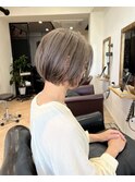 白髪ぼかし/イメチェンヘアスタイル/前髪カタログ/ショートボブ