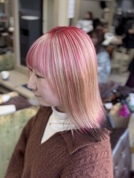 アクト 原宿(ACT) ホワイトブロンド×レッド×ブラック