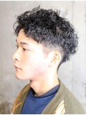 束感ツイストパーマ　メンズショート　ツーブロック