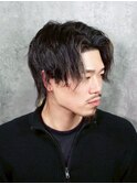 ハイライト入りセンターパートウルフ