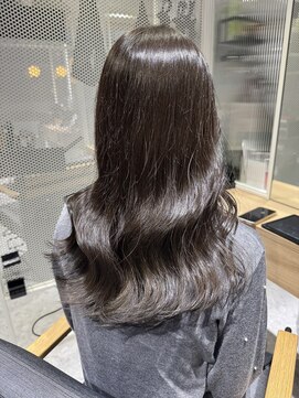 タミーズ 金山(Tummy's) グレージュカラー