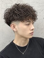 ヘッドストック(HEAD STOCK) フリンジカットスペインカールバロックパーマメッシュハイライト