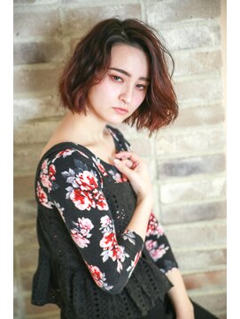 クロワ(croix) カーヴィーボブ×切りっぱなしボブ