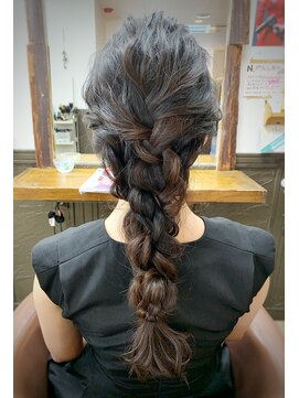 グレースモア(Grace More) (久留米/西原)ロング編みおろし