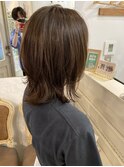 伸ばしかけにも◎透明感カラーウルフレイヤー外ハネミディ梅ヶ丘