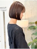 切りっぱなしボブ×ブラウンベージュ