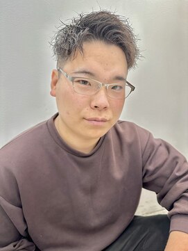 ロミーオム 本厚木(ROMMY. Homme) 刈り上げツイスト無造作パーマアップバングビジネスメンズヘア