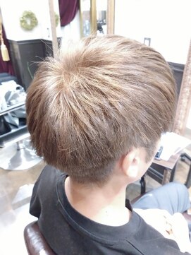 ミュズィー ドゥ ヘア(Musee du hair) ハイトーンブリーチなしアッシュ