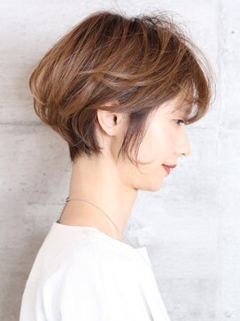 ビュートリアム ギンザ(BEAUTRIUM) 前下がりのくびれショートボブ