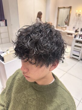 ハピネスフィール 宇治店(Happiness FEEL) 波巻きパーマソフトツイストスパイラルマッシュパーマメンズ