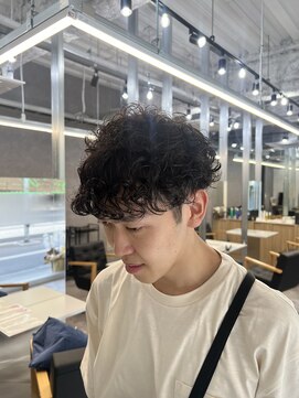 メンズサロン キング 梅田店(Men’s salon K!ng) 波巻きツイストスパイラルパーマ/フェザーパーマ/眉毛/メンズ