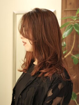 ビュートリアム265(BEAUTRIUM 265) ◆流し前髪/長め前髪/小顔レイヤーカット/カシスレッド/暖色