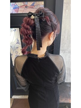 オー(oOo) 編み下ろしポニーテール