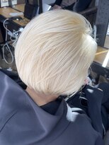 アルカナ 明治神宮前原宿(ARCANA) ホワイトベージュ レイヤーボブ ブロンドヘア ケアブリーチ