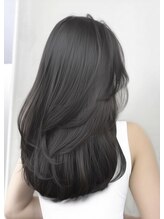 各分野のスペシャリストが連携し、水・技術・薬剤の全てを駆使して髪の持つ本来の美を追求します！