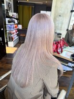 ガルボ ヘアー(garbo hair) 唯一無二のホワイトピンクカラー