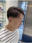 メンズカットツーブロックセンターパートハイライトメッシュ