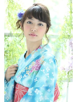 クィーンズガーデンバイケーツーギンザ(QUEEN’S GARDEN by K two GINZA) [K-two銀座]簡単ルーズ夏のヘアアレンジ