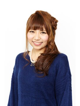 ウイングスガーデン 鶴川(WINGS garden) サイドアップ 三つ編みフラワーアレンジ